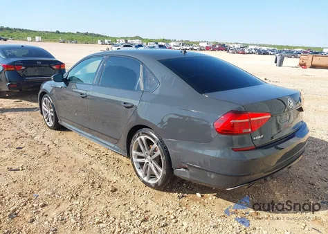 2016 Volkswagen Passat 1.8T R-Line из США, поврежденный, VIN 1VWAT7A30GC036676